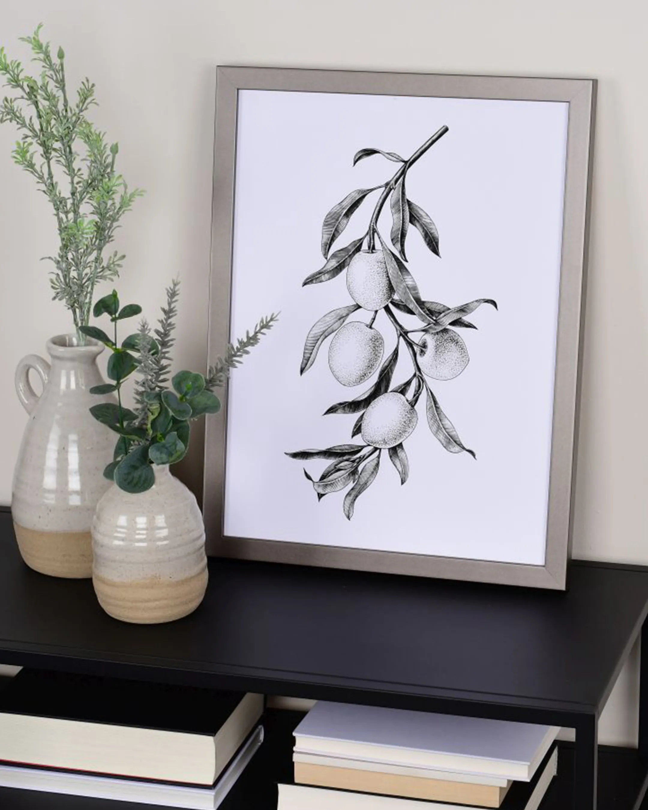 Cadre en bois Paula platine dans un intérieur