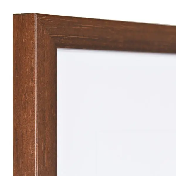 Holz-Profil Top S, dunkelbraun - Ecke Ansicht der Ecke eines schmalen, dunkelbraun lackierten Bilderrahmens mit sichtbarer Holzstruktur und glatter Oberfläche