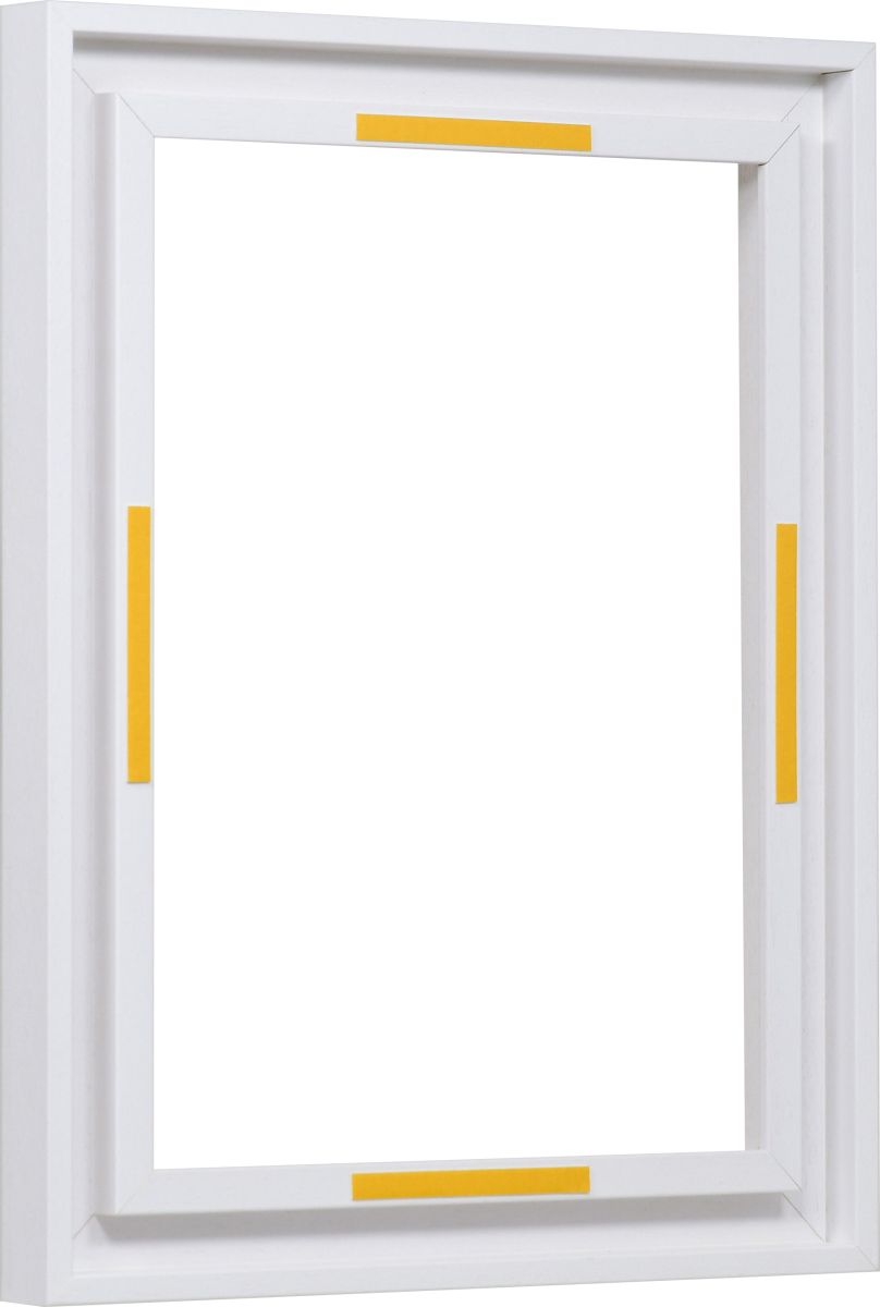 Seitenansicht eines schlichten Holzrahmens in der Farbe Weiss