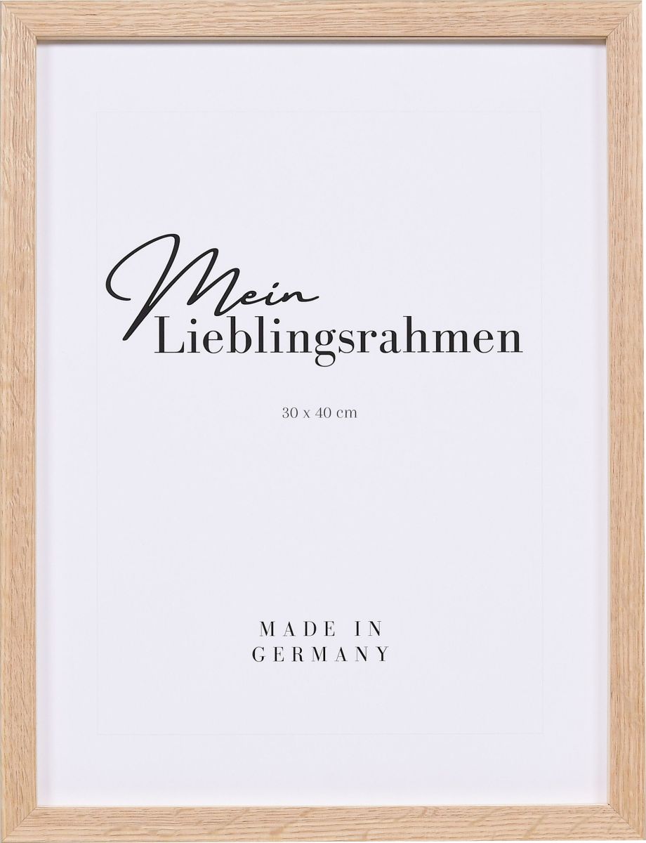 Vue de face de ton cadre en bois massif en chêne MonCadrePréféré. Admire sa veinure naturelle et son entretoise. Parfait pour tes photos.