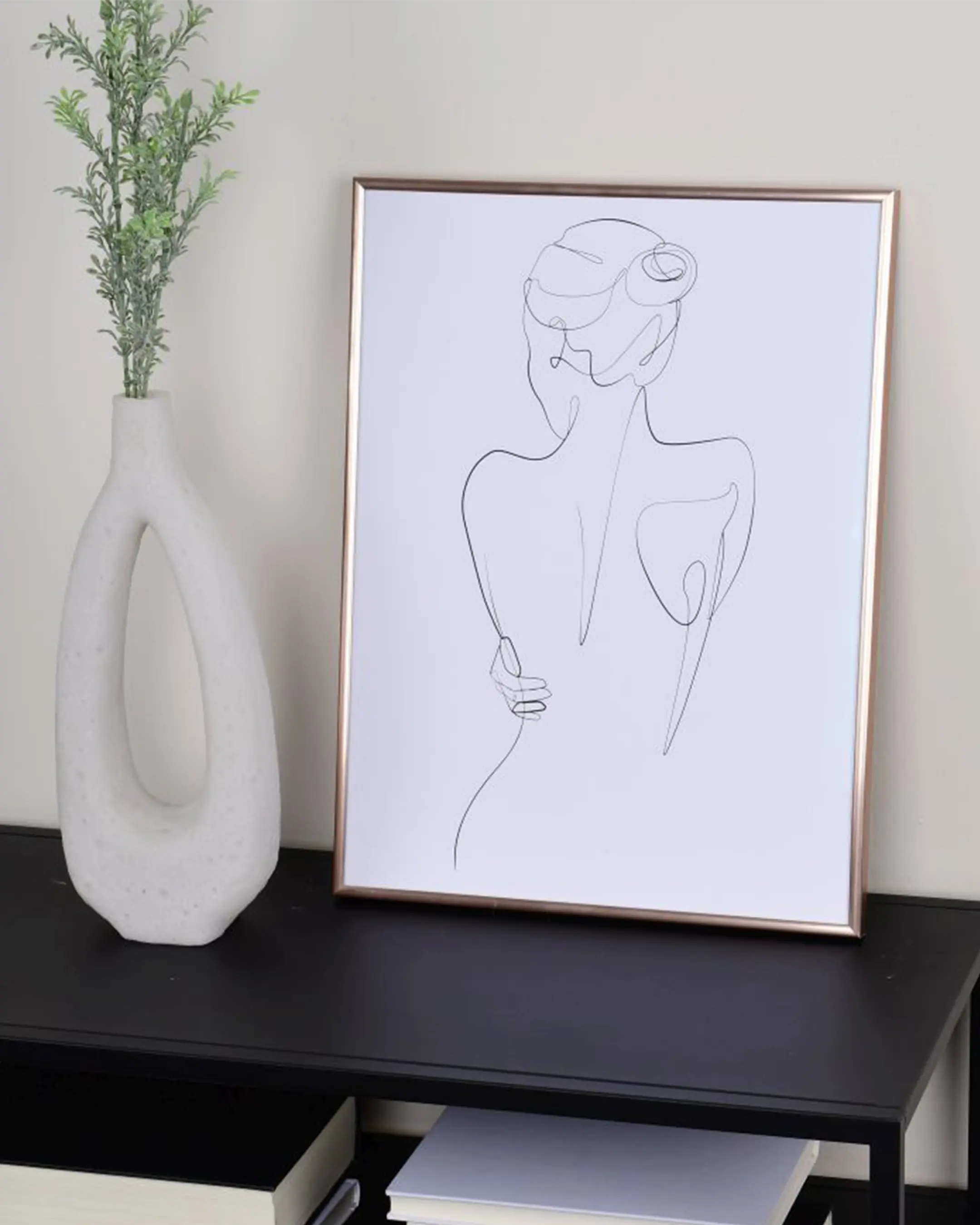 Cadre en plastique Sara rosé dans un intérieur