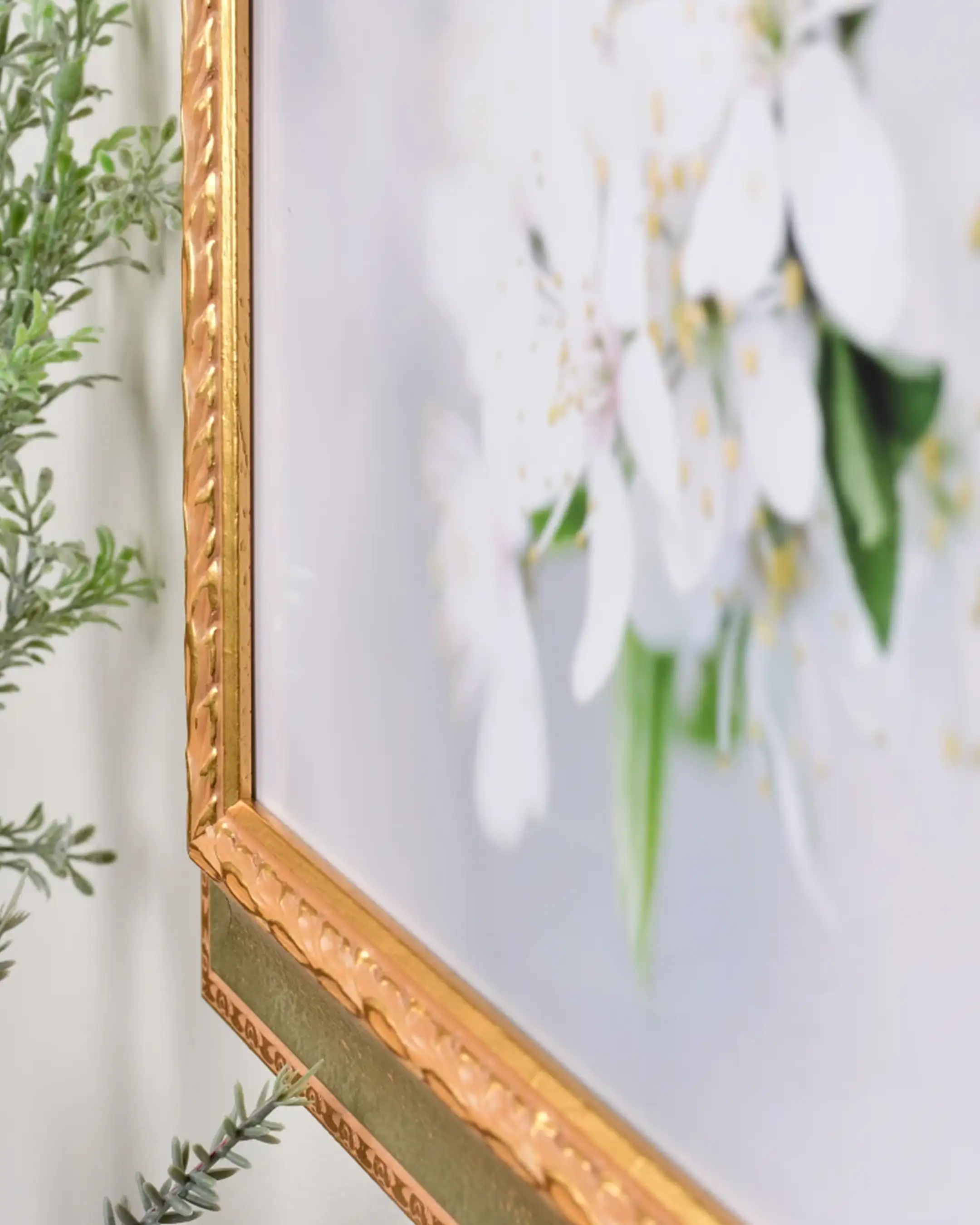 Cadre en bois Olivia argent dans un intérieur