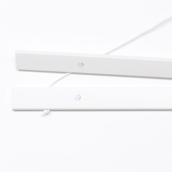 Posterhänger Holz 0089 weiss Detailansicht Detailansicht eines weissen Holz-Posterhängers