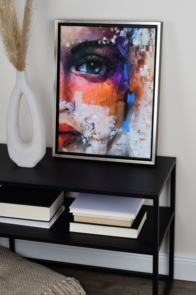 Schattenfugenrahmen Joline in Schwarz-Silber in Wohnambiente