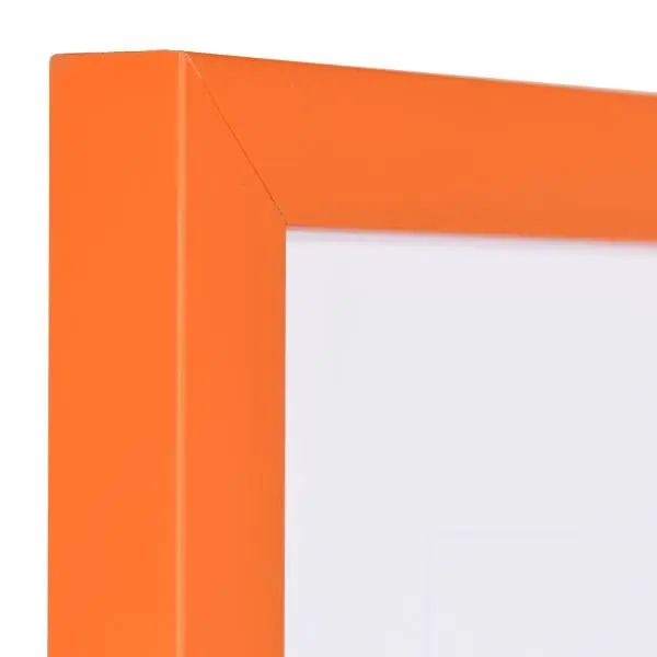 Holz-Profil Top Cube, orange - Ecke Ansicht der Ecke eines orangenen Bilderrahmens mit geschlossener, glatter Oberfläche und würfelförmigem Profil