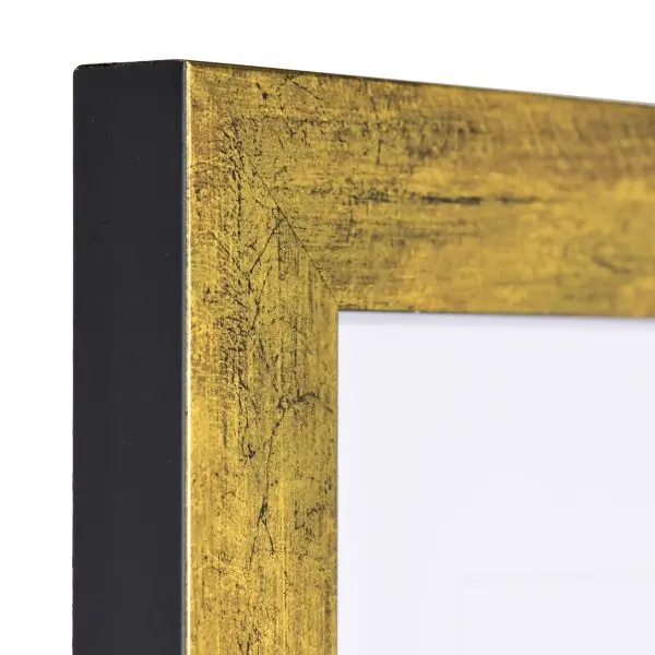 Holz-Profil 2310, altgold - Ecke Ansicht der Ecke eines stabilen Bilderrahmens in Altgold mit schwarzer Au